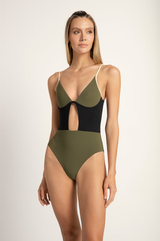 BLACK/GREEN ONE PIECE