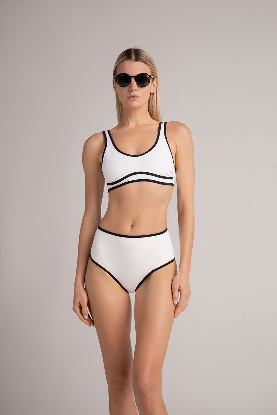 BLACK AND WHITE SPORTY BIKINI