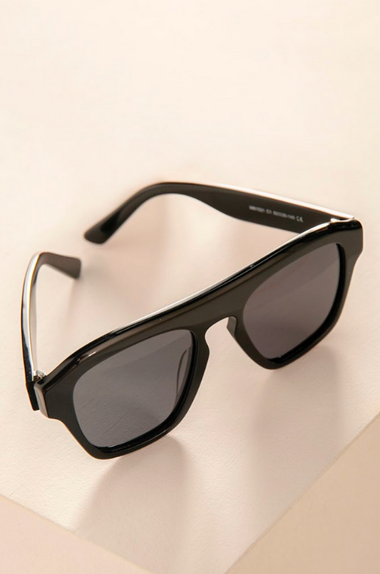 BLACK LARGE OVAL SUNGLASSES