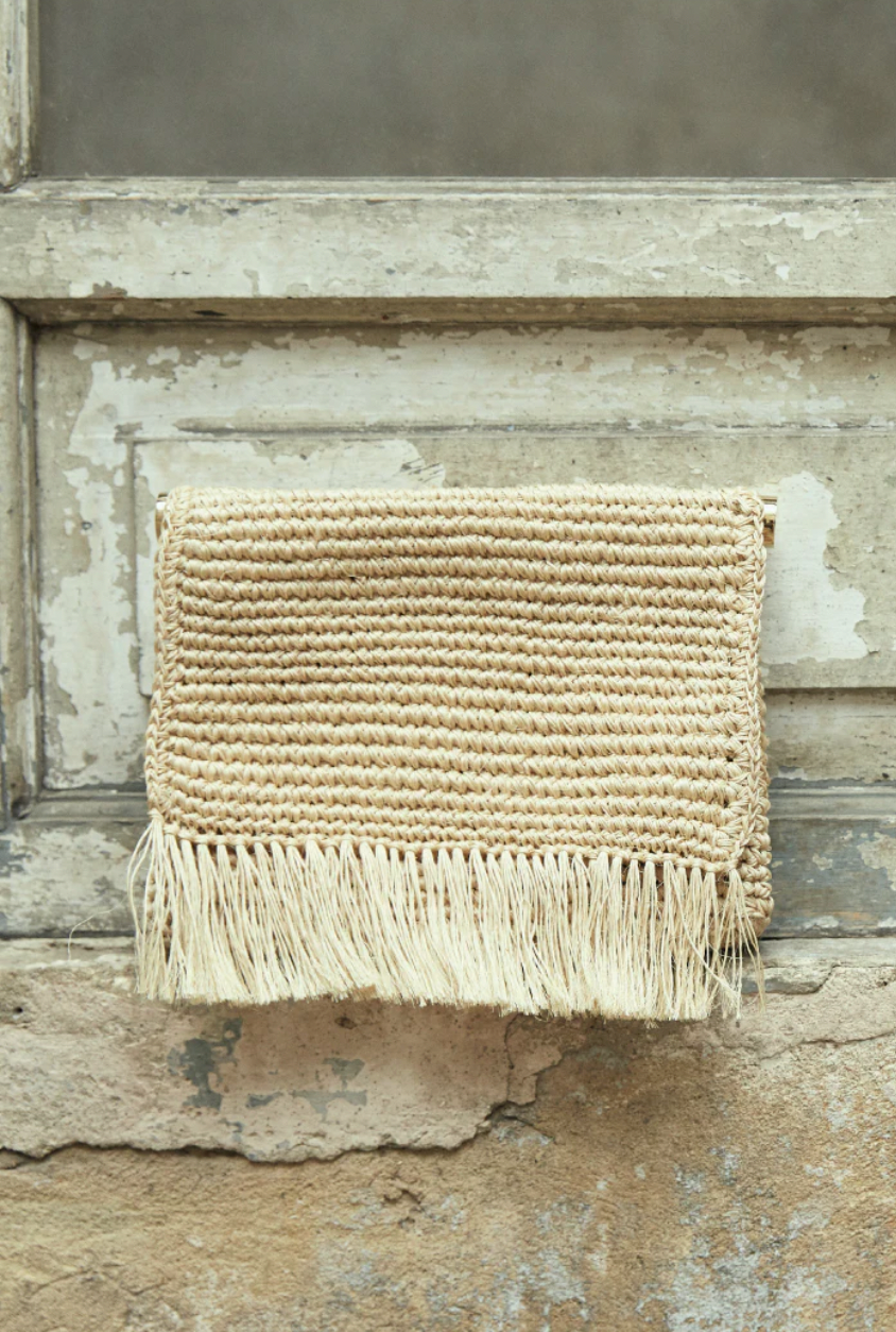 ARIA BEIGE CLUTCH