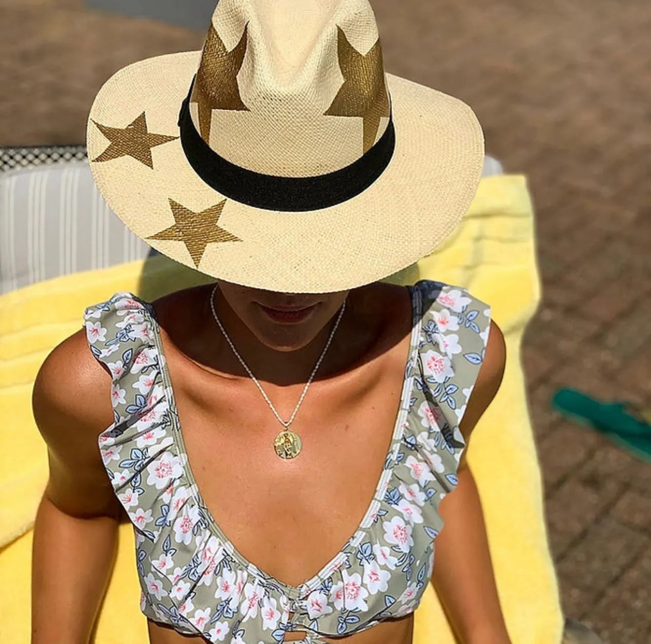 NATURAL WITH GOLD STARS HAT